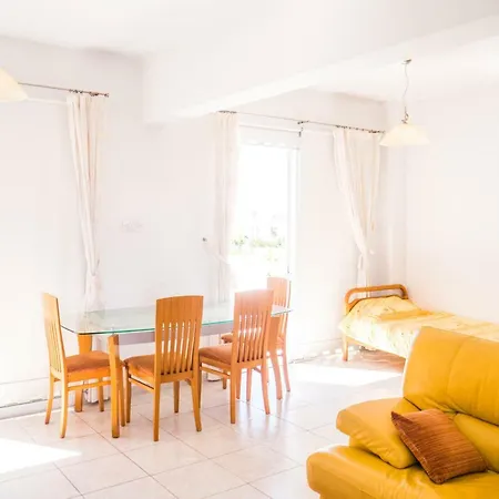 1br Penthouse Universal Paphos